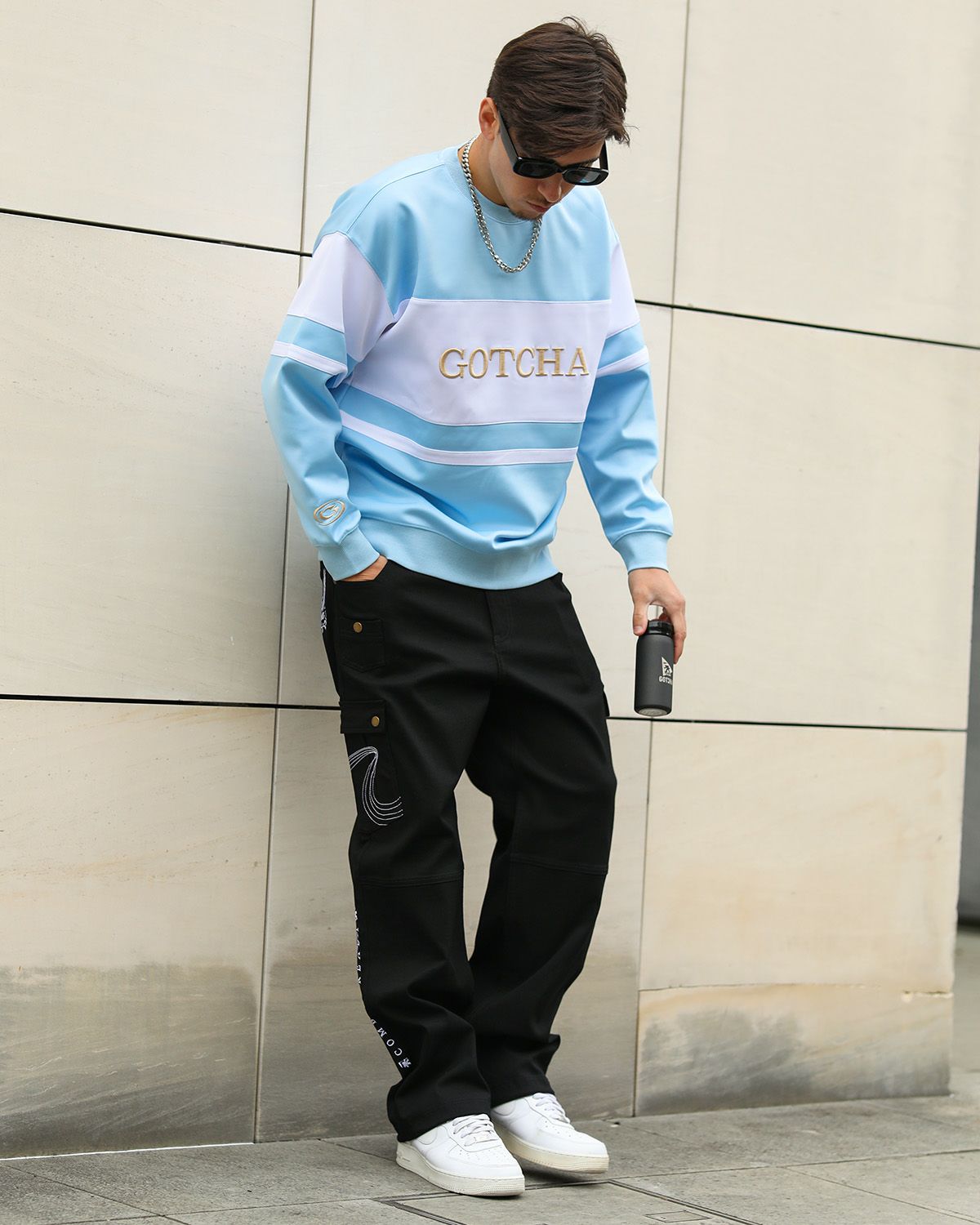 ブラック：180cm/70kg(Lサイズ着用)