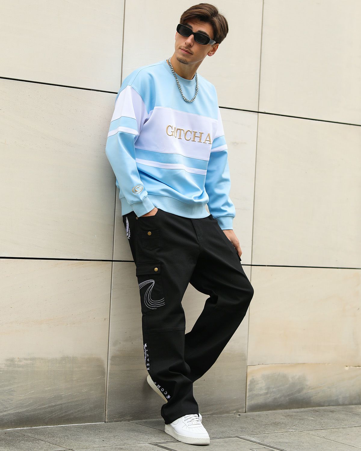 ブラック：180cm/70kg(Lサイズ着用)