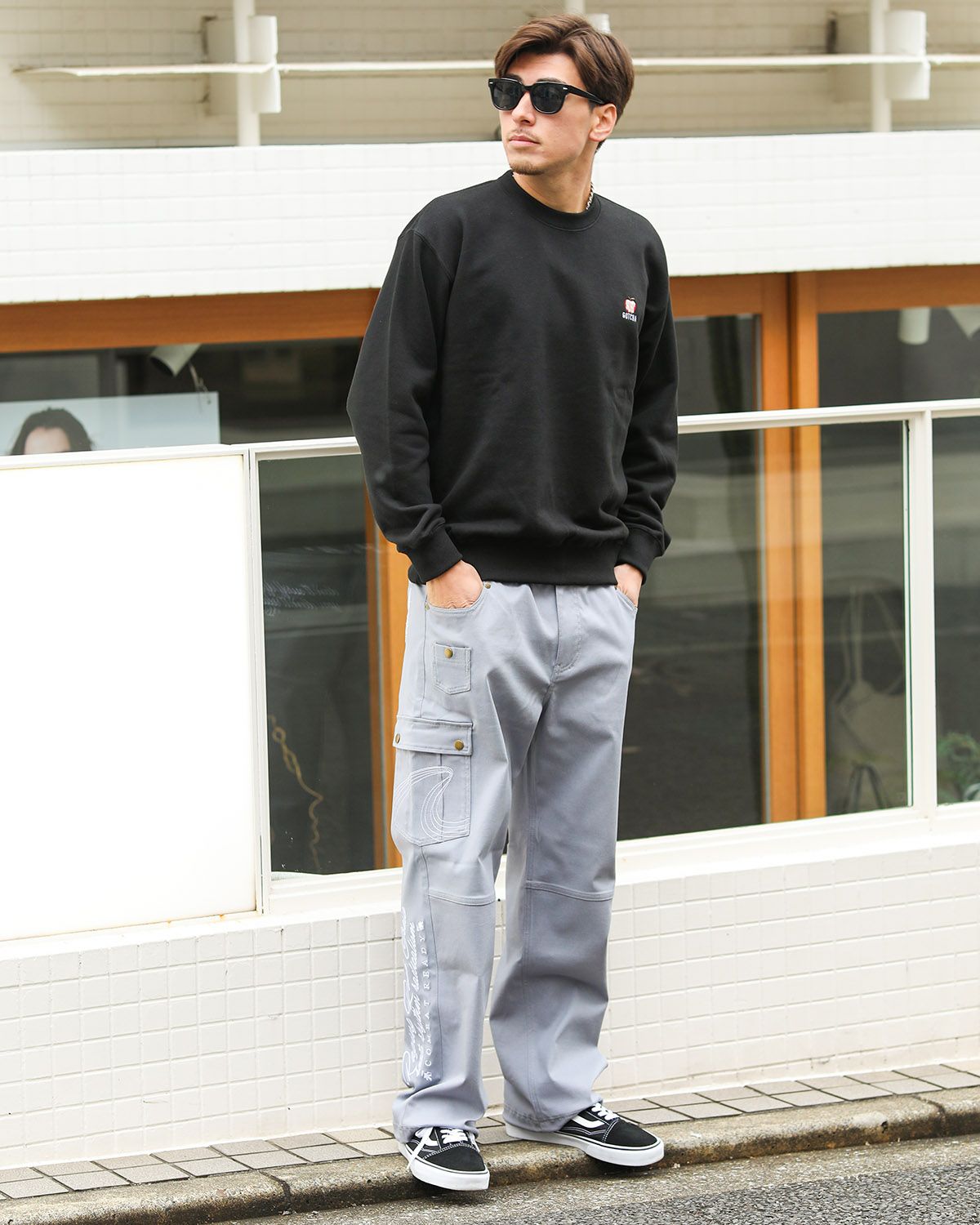 グレー：180cm/70kg(Lサイズ着用)