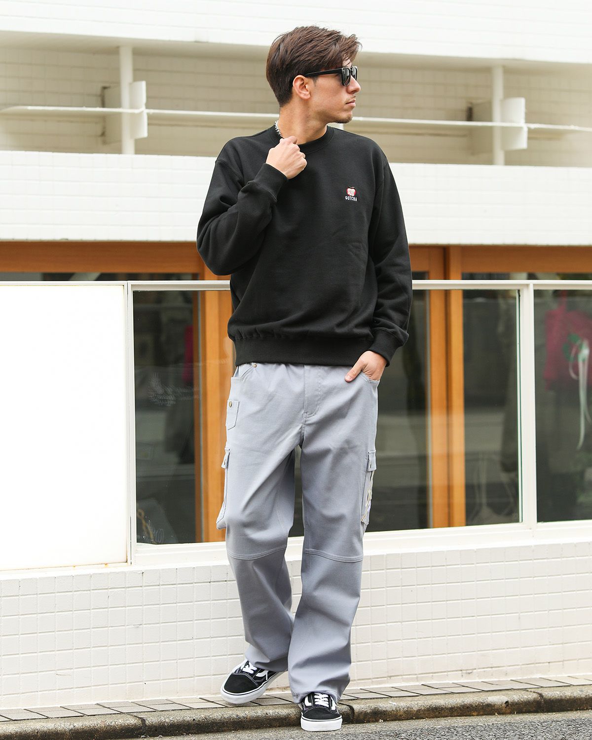 グレー：180cm/70kg(Lサイズ着用)