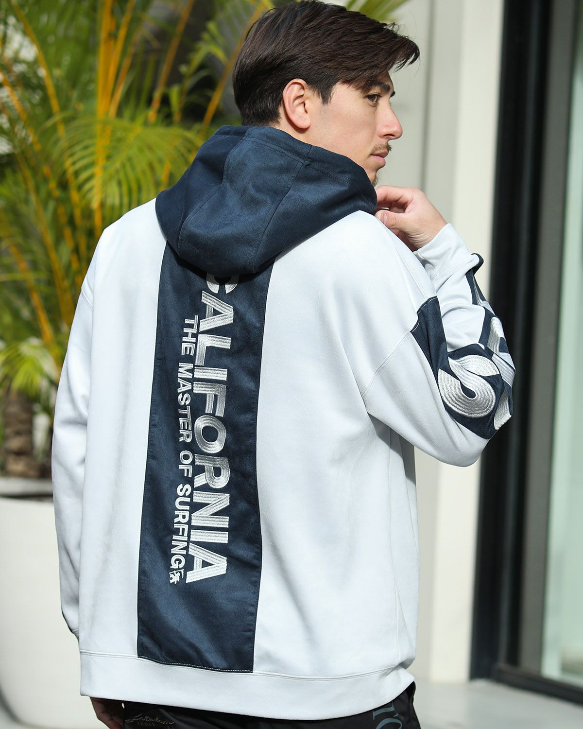 ライトグレー：180cm/70kg(Lサイズ着用)