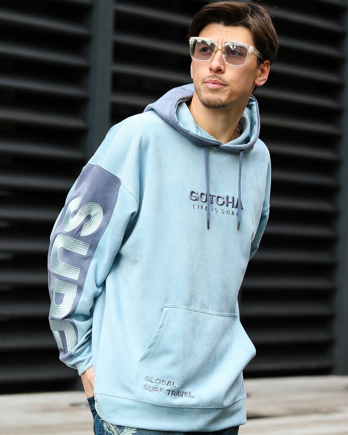 ブルー：180cm/70kg(Lサイズ着用)