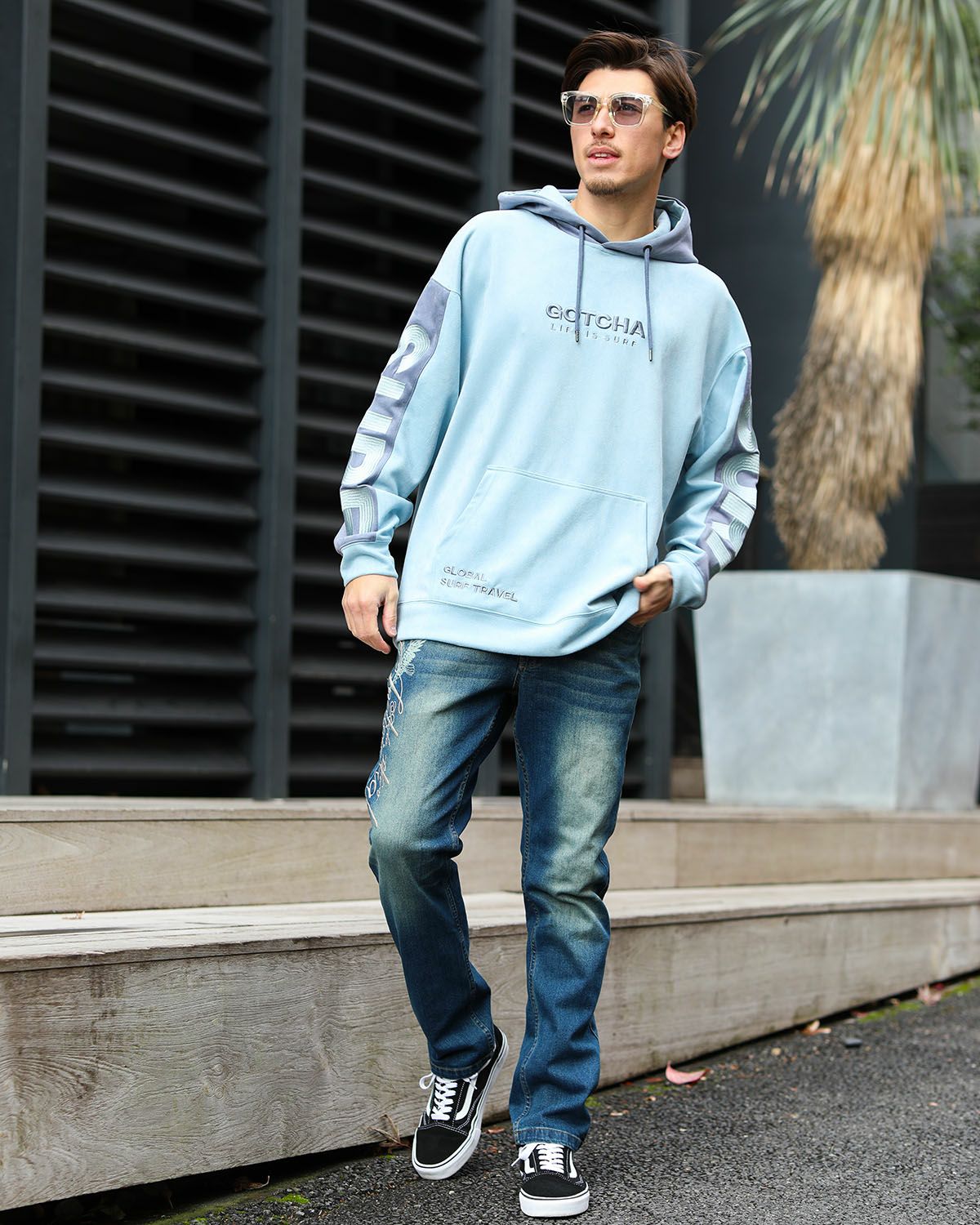 ブルー：180cm/70kg(Lサイズ着用)