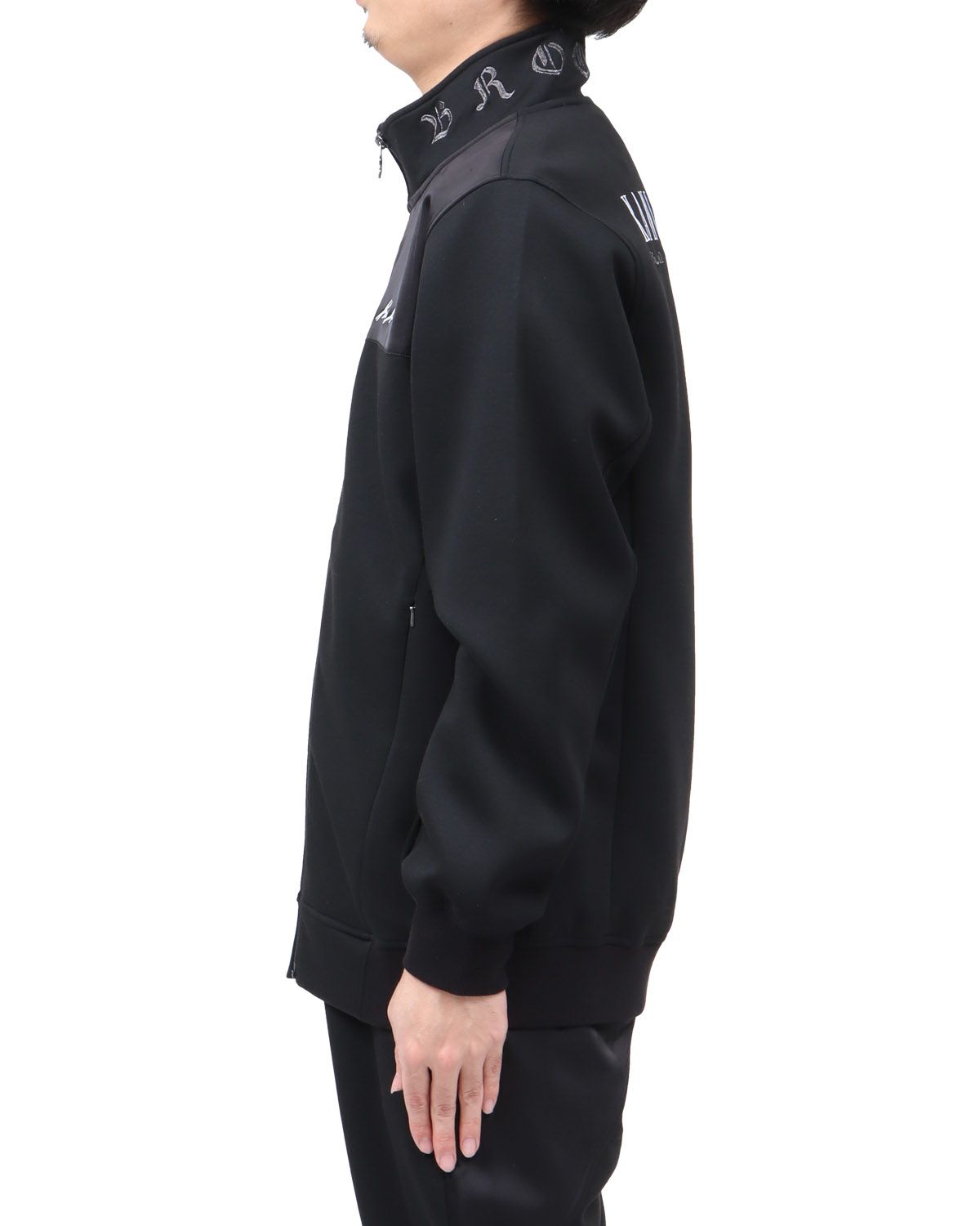 ブラック：173cm63kg(Lサイズ着用)