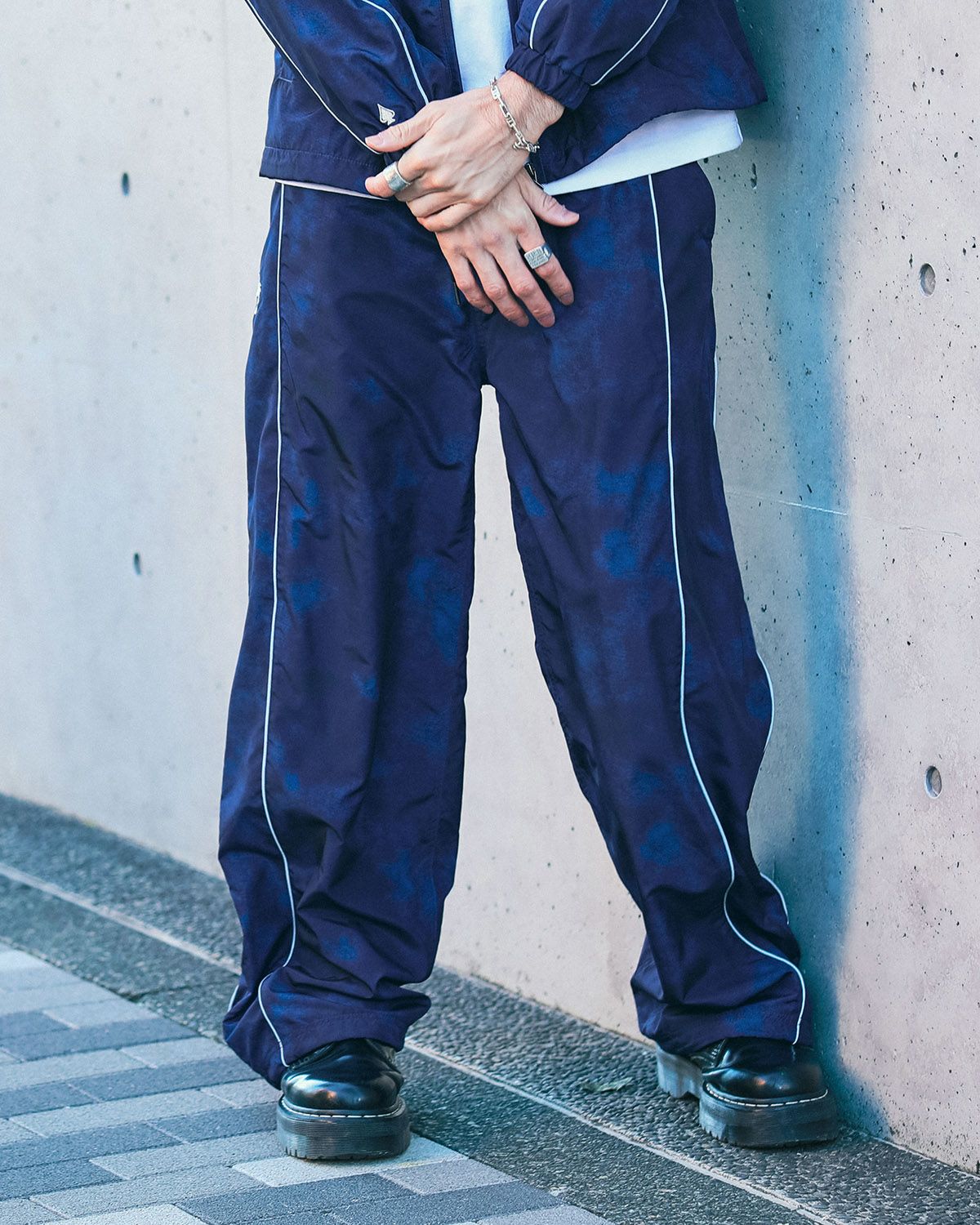 ブルー:183cm(Lサイズ着用)