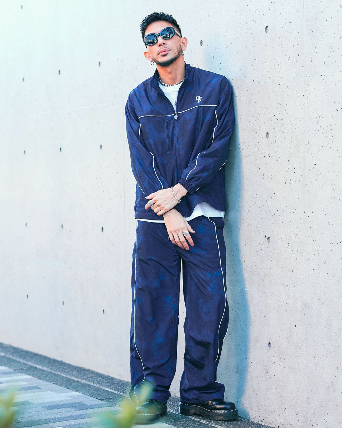 ブルー:183cm(Lサイズ着用)