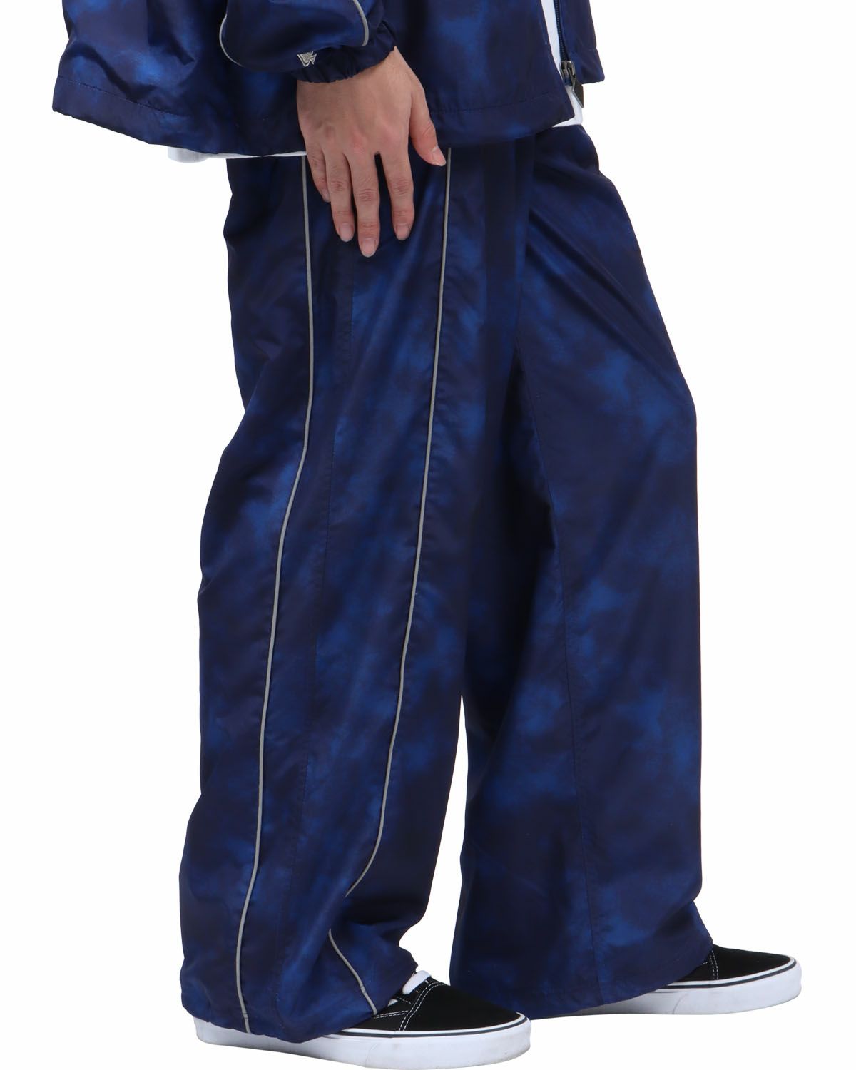 ブルー：173cm63kg(Lサイズ着用)