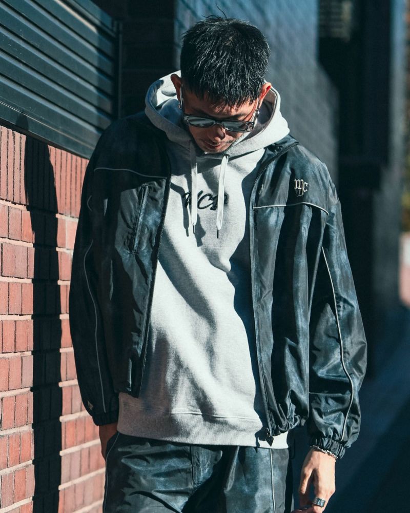 ブラック:183cm(Lサイズ着用)