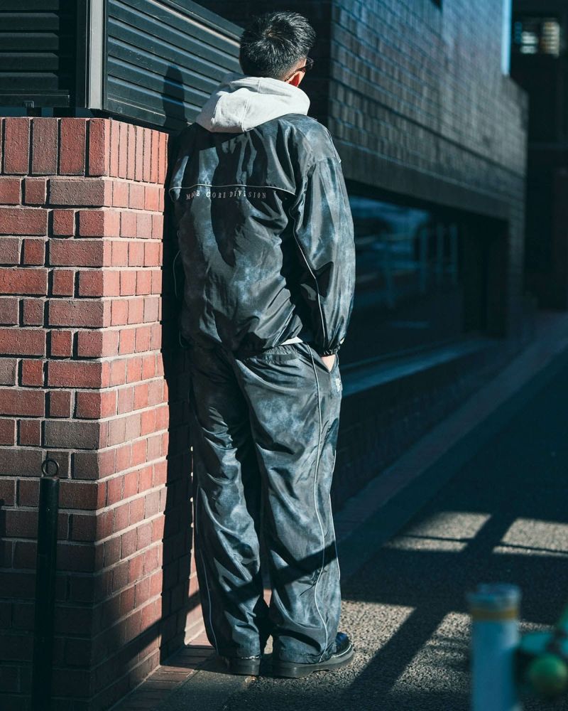 ブラック:183cm(Lサイズ着用)