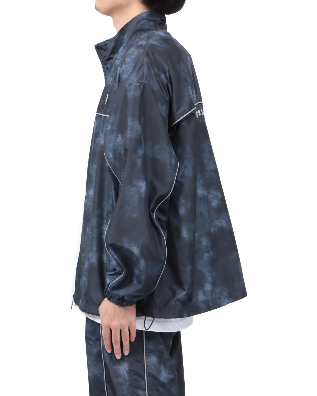 ブラック：173cm63kg(Lサイズ着用)