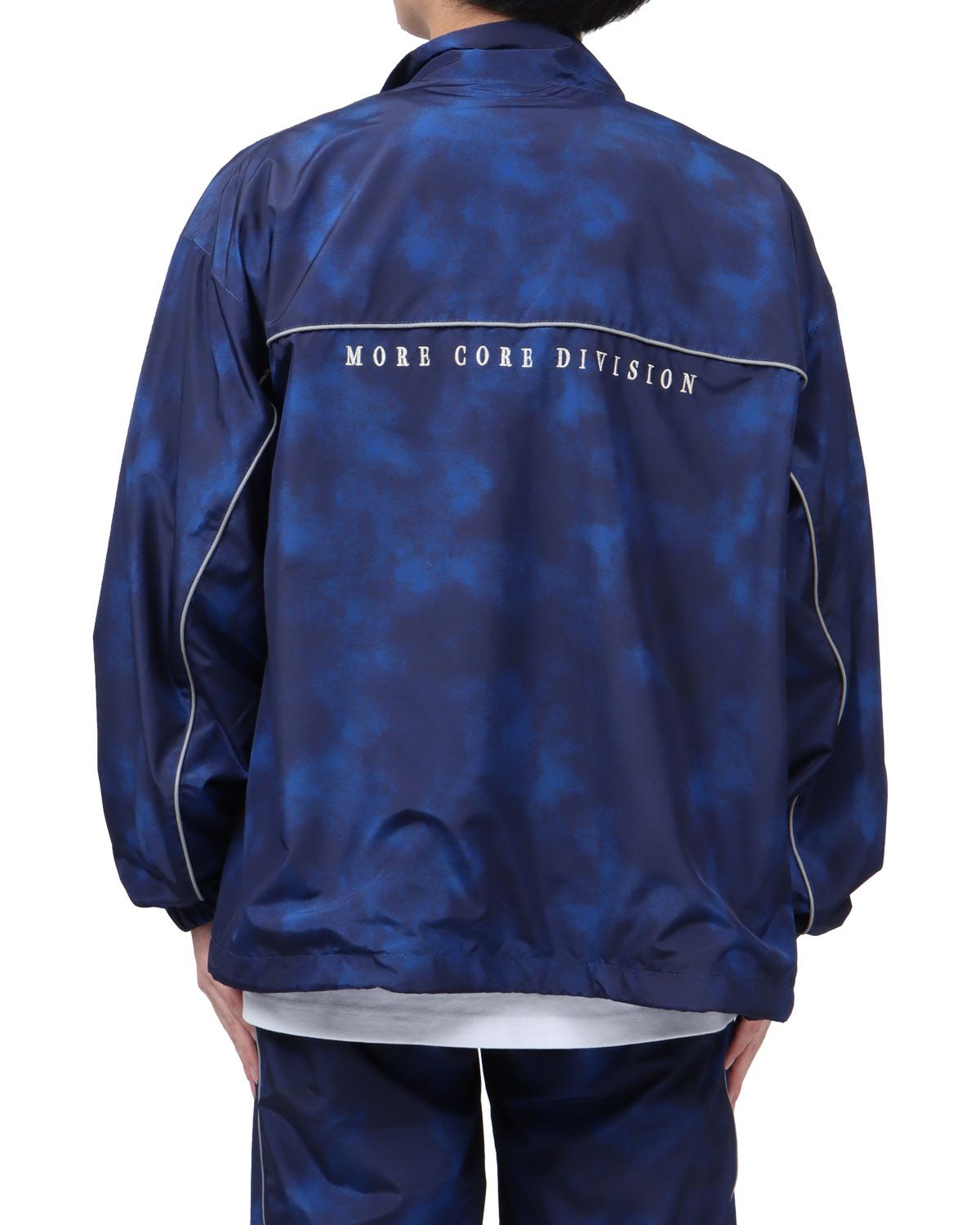 ブルー：173cm63kg(Lサイズ着用)