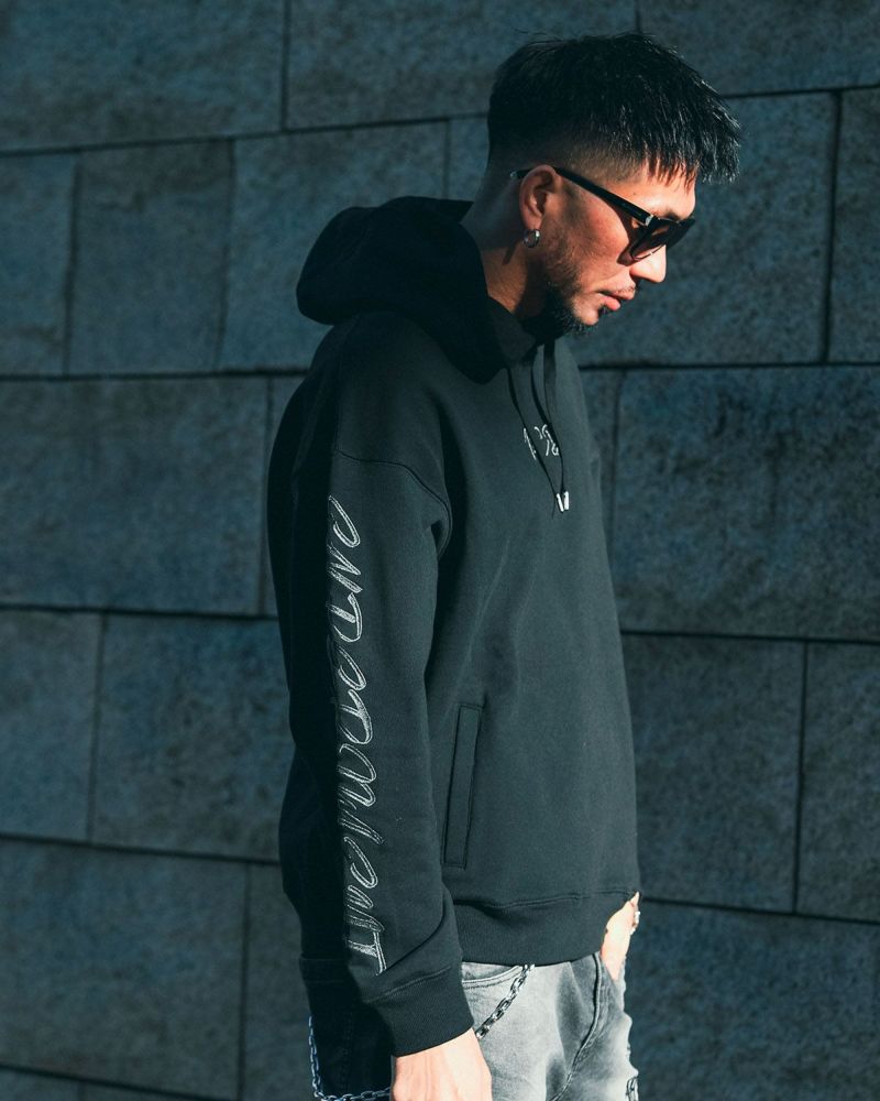 ブラック:183cm(Lサイズ着用)