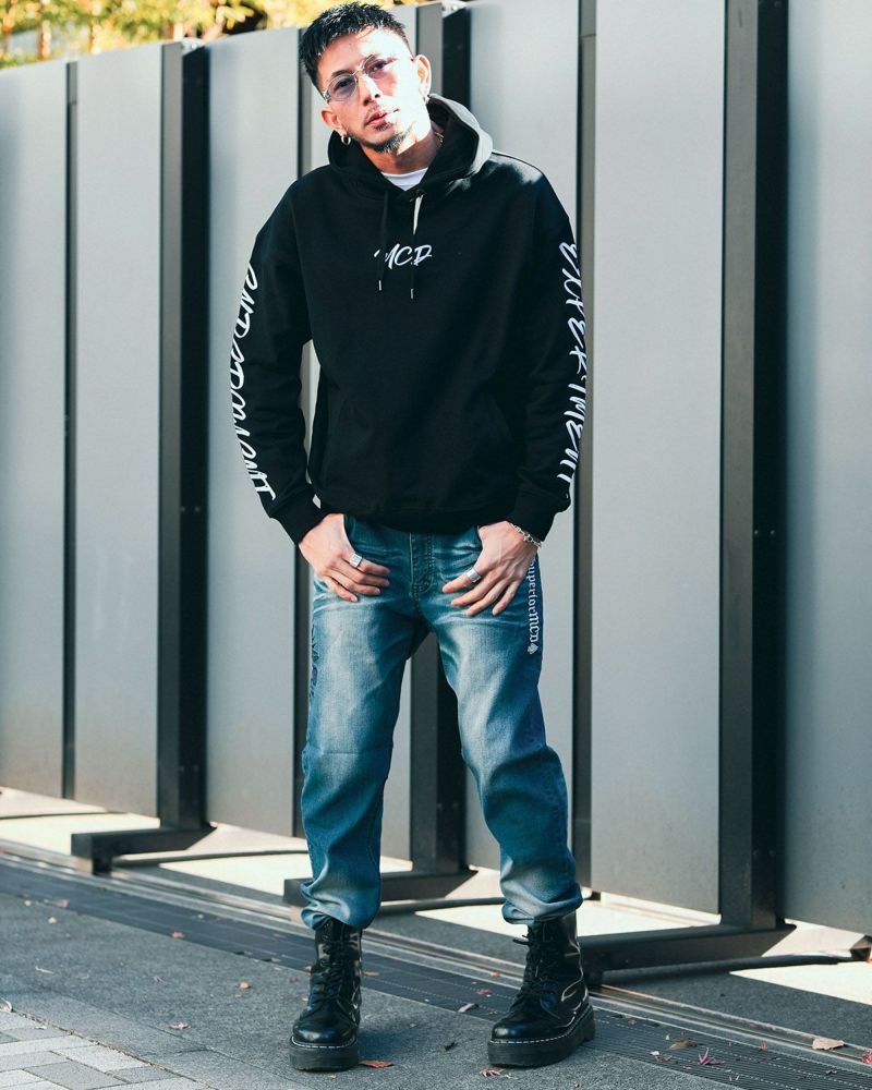 ホワイト:183cm(Lサイズ着用)