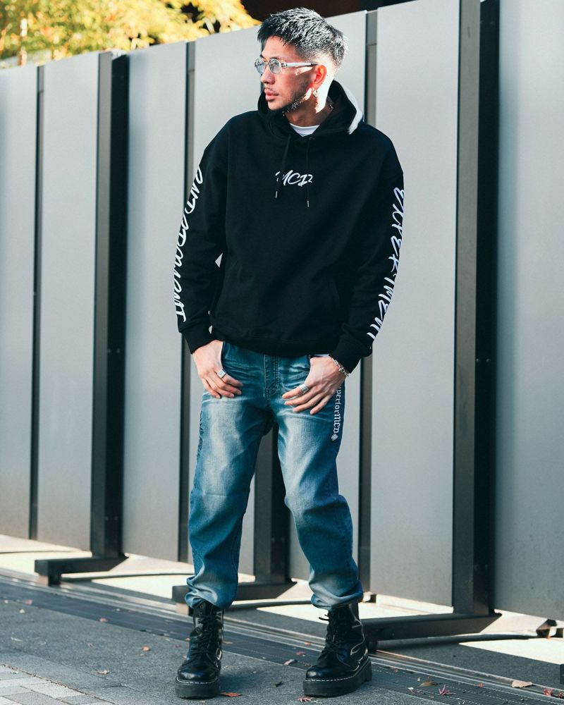 ホワイト:183cm(Lサイズ着用)