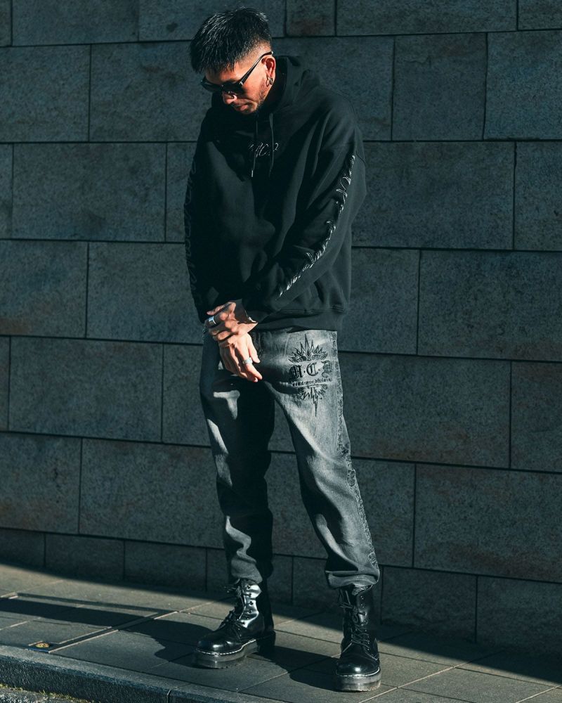 ブラック:183cm(Lサイズ着用)