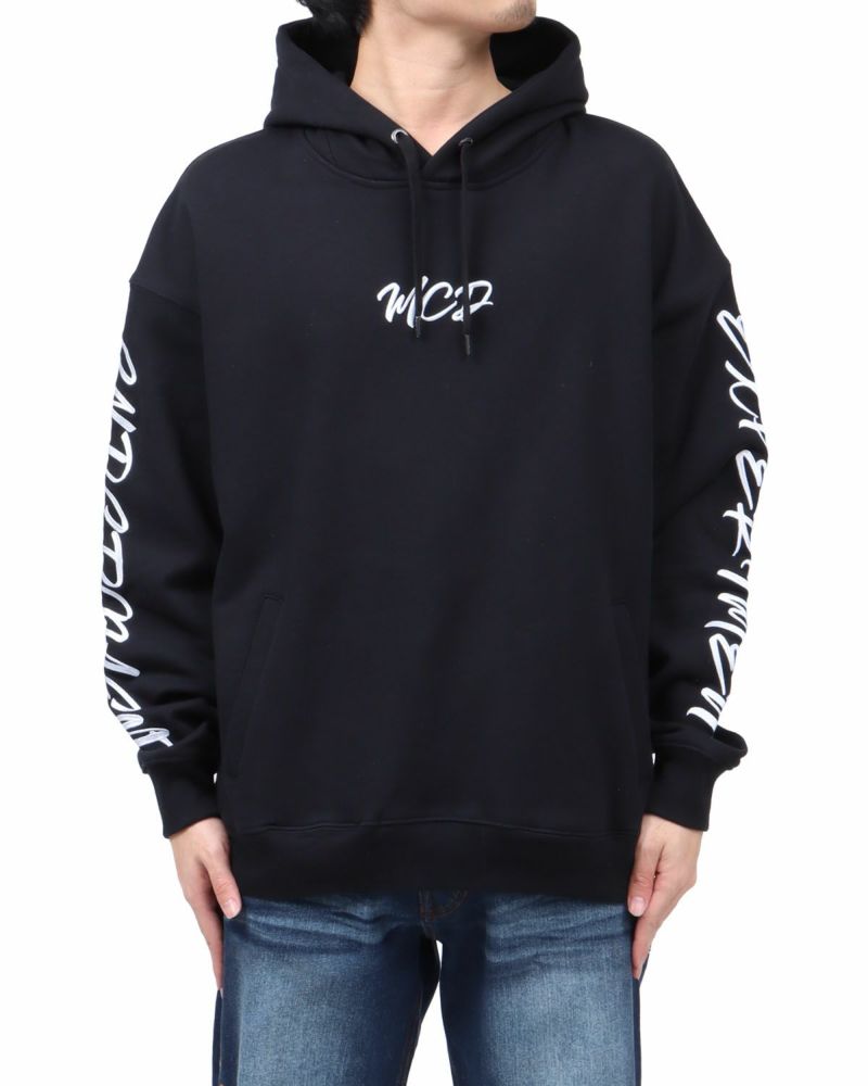 ホワイト：173cm63kg(Lサイズ着用)