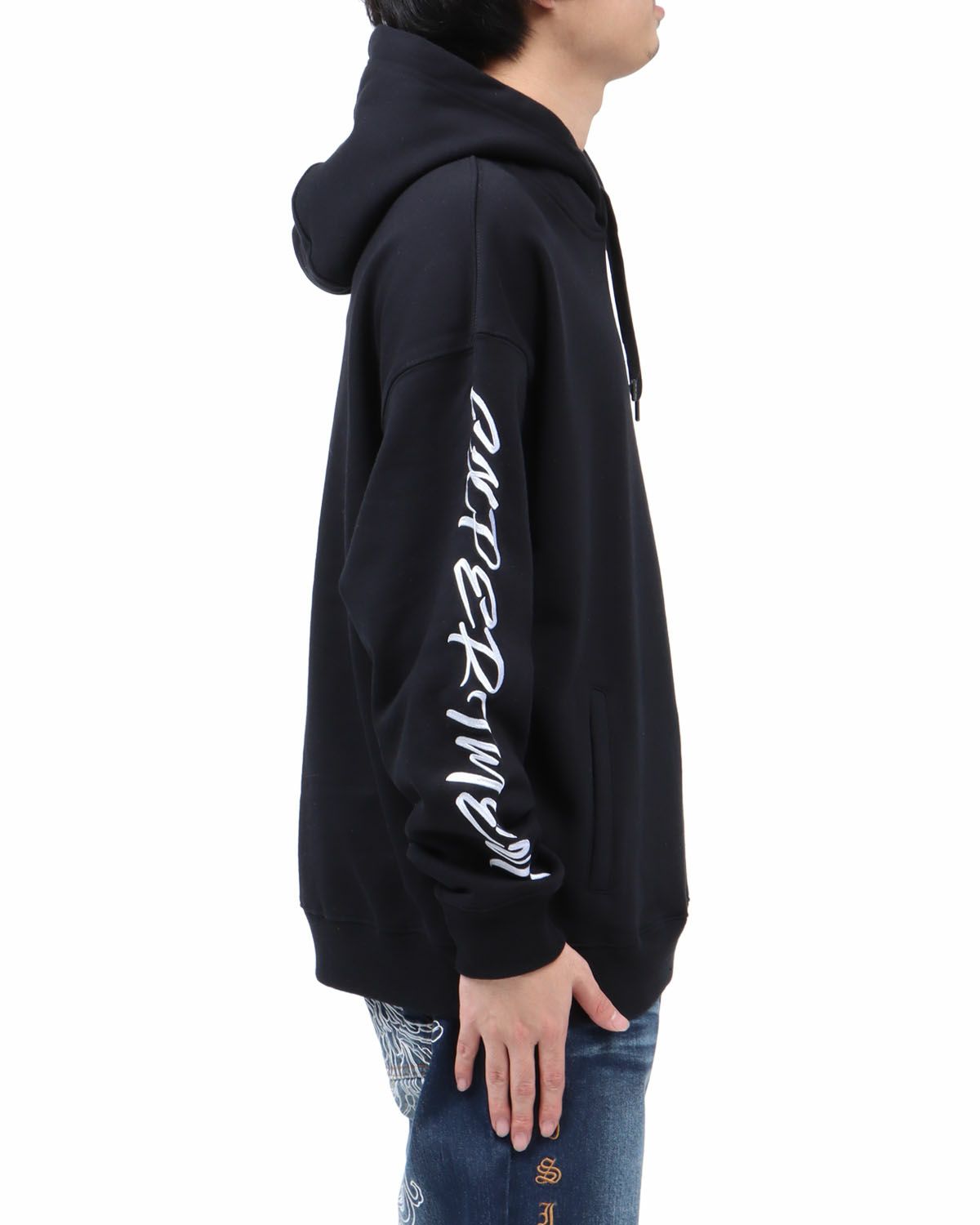 ホワイト：173cm63kg(Lサイズ着用)