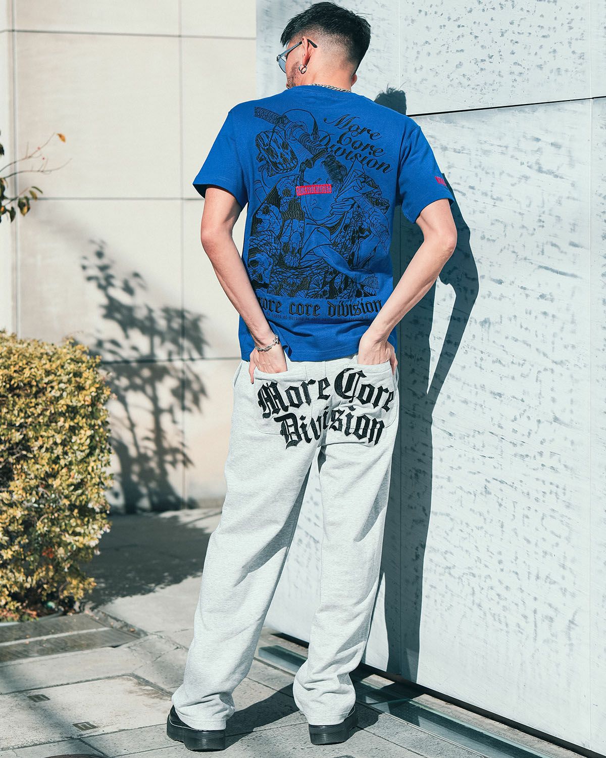 ブルー:183cm(Lサイズ着用)