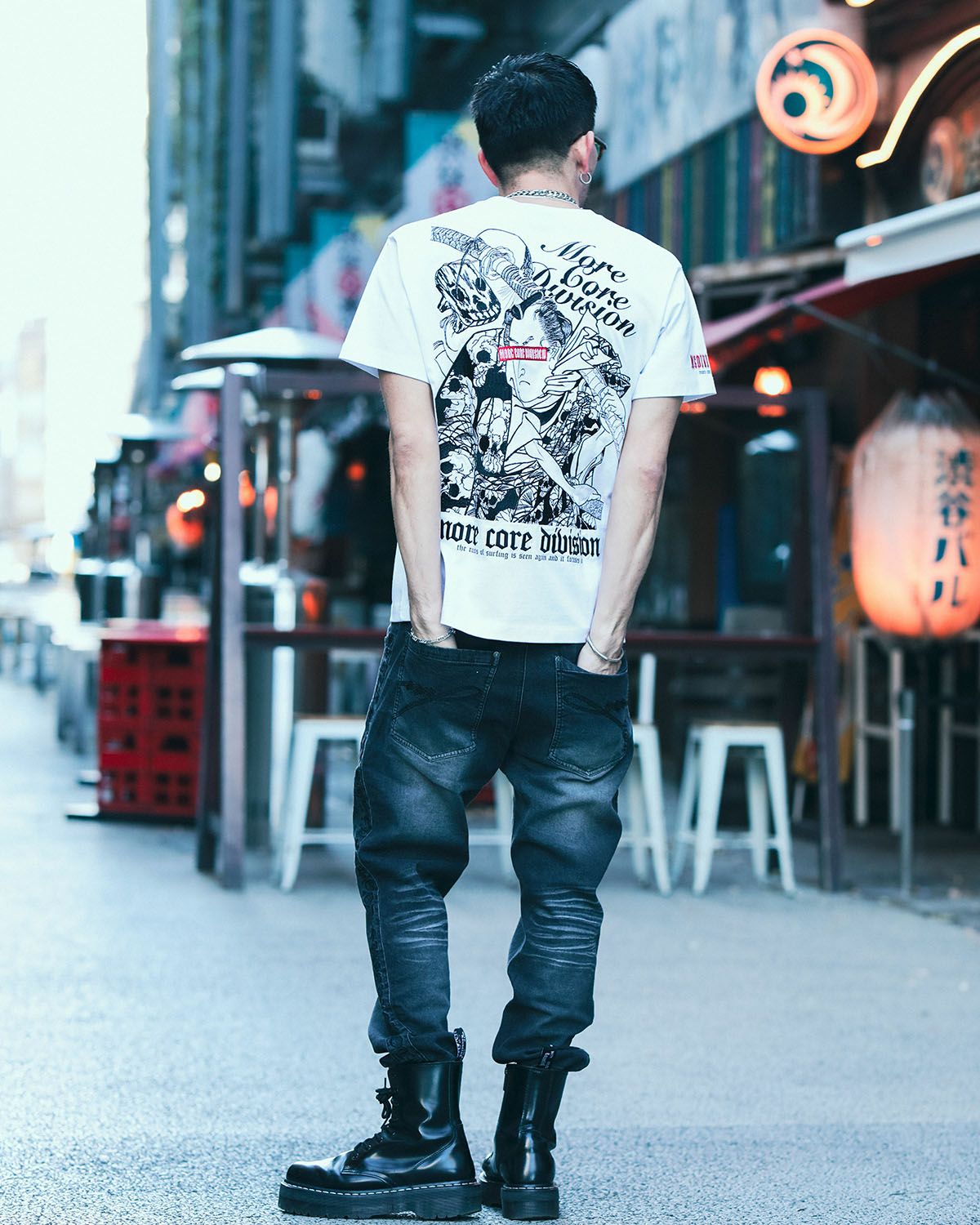 ホワイト:183cm(Lサイズ着用)