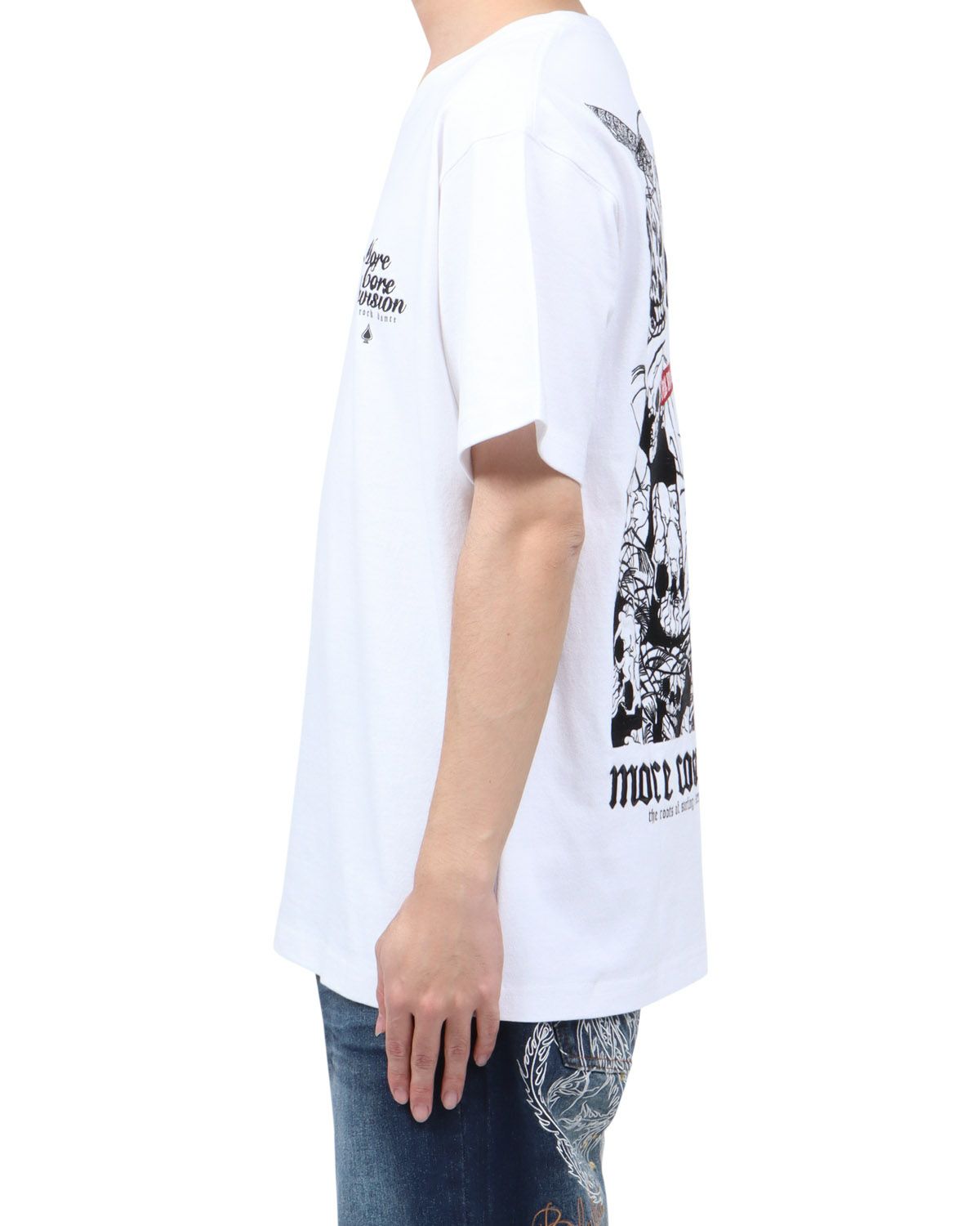 ホワイト：173cm63kg(Lサイズ着用)