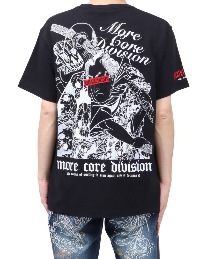 ブラック：173cm63kg(Lサイズ着用)