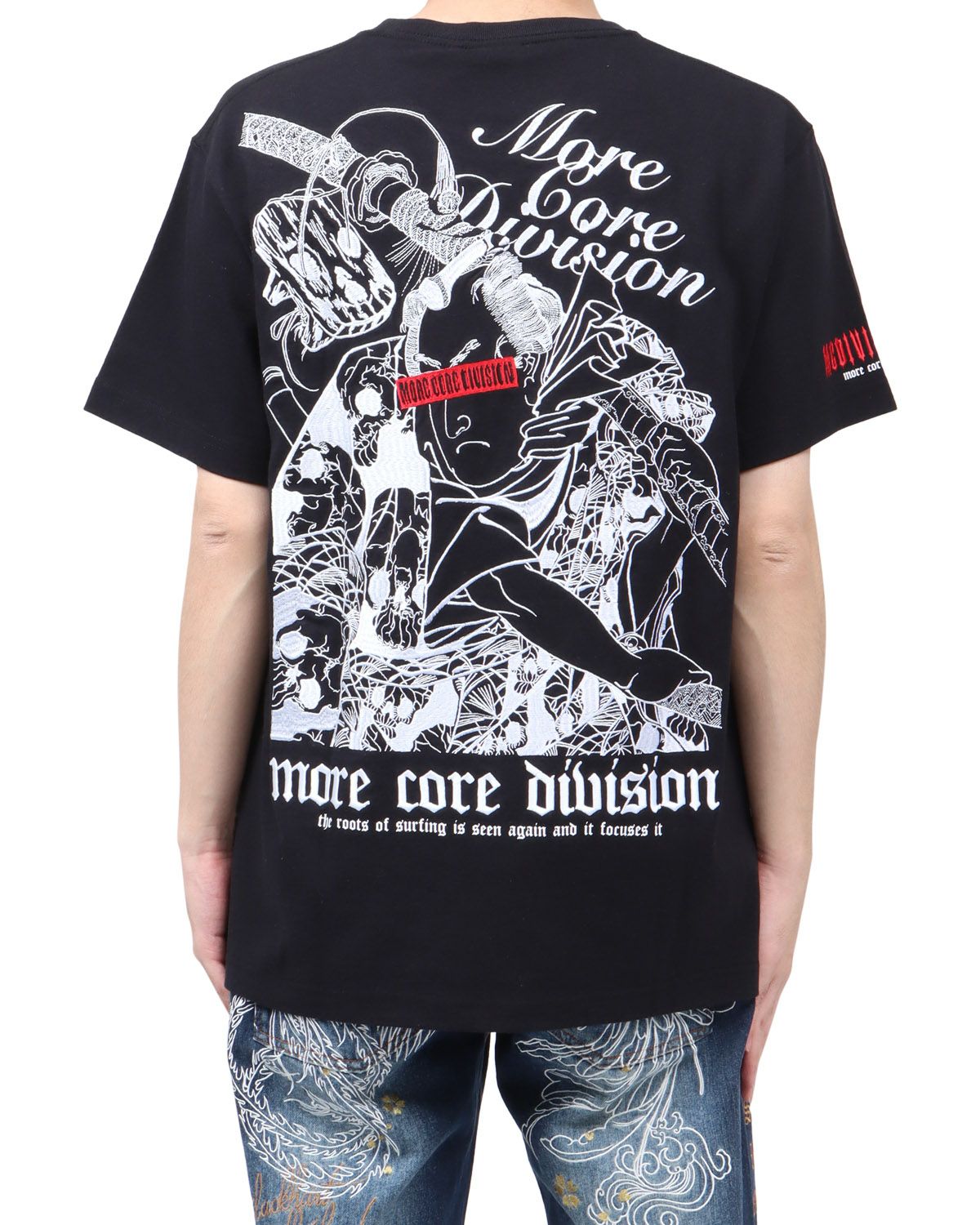 ブラック：173cm63kg(Lサイズ着用)