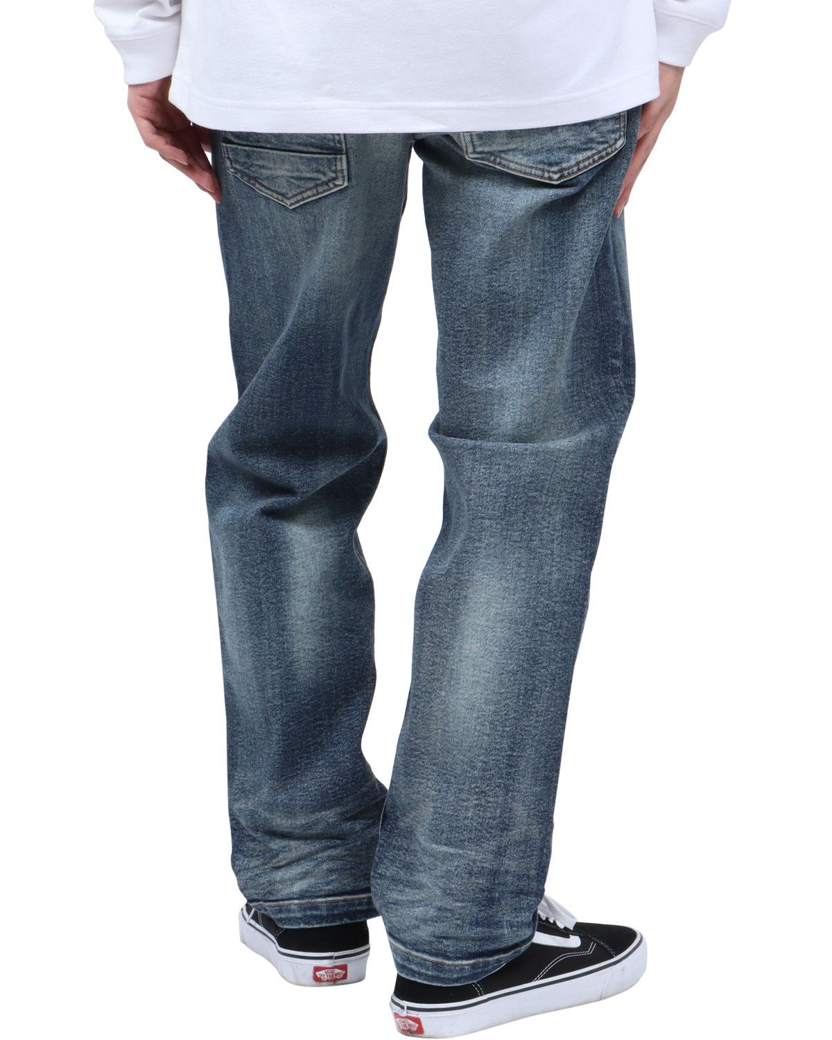 インディゴ：173cm63kg(Mサイズ着用)