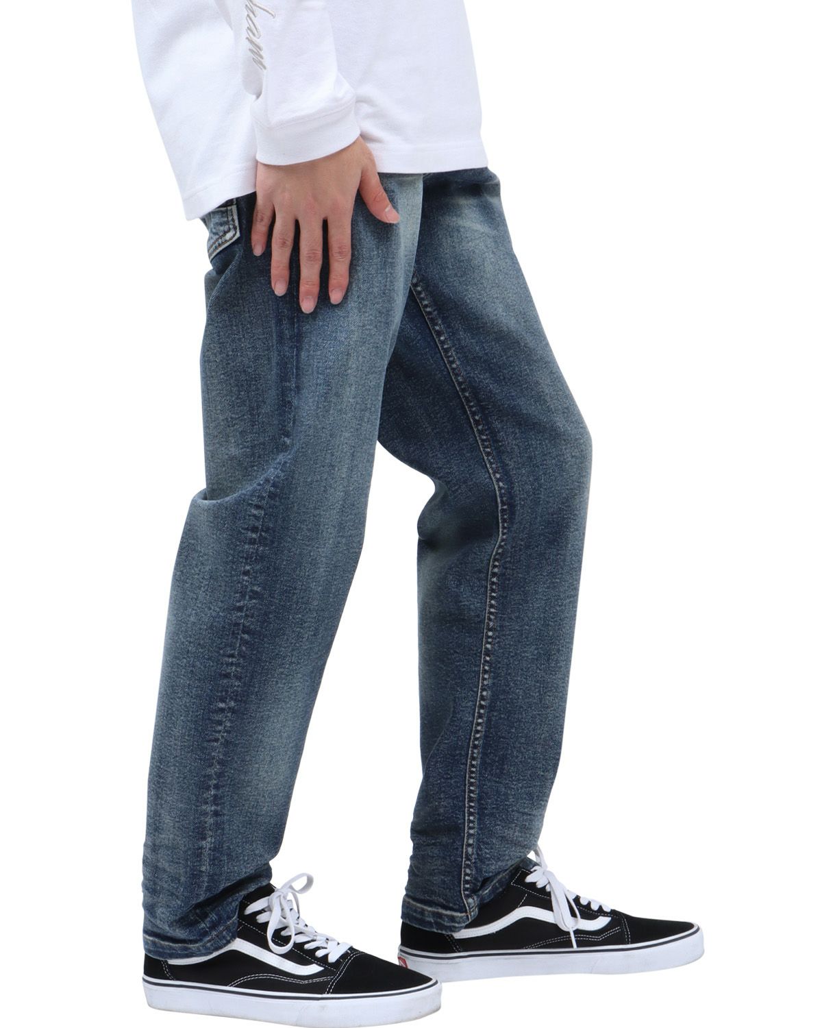 インディゴ：173cm63kg(Mサイズ着用)