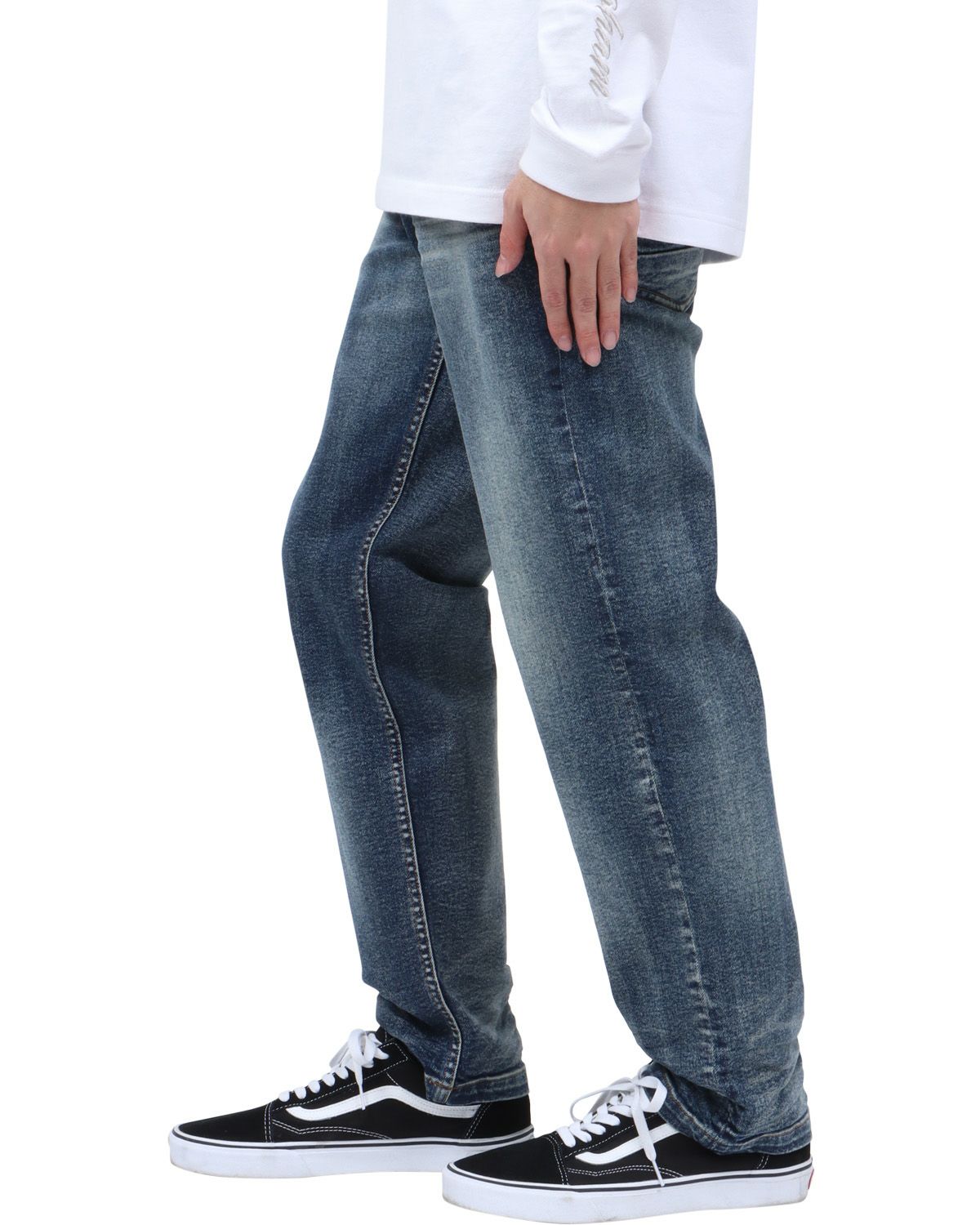 インディゴ：173cm63kg(Mサイズ着用)