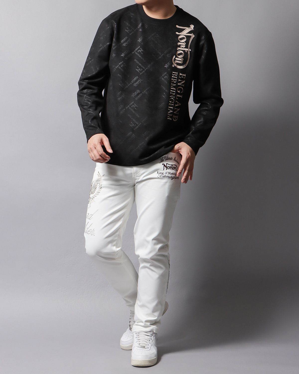 ホワイト:178cm/75kg(Mサイズ着用)