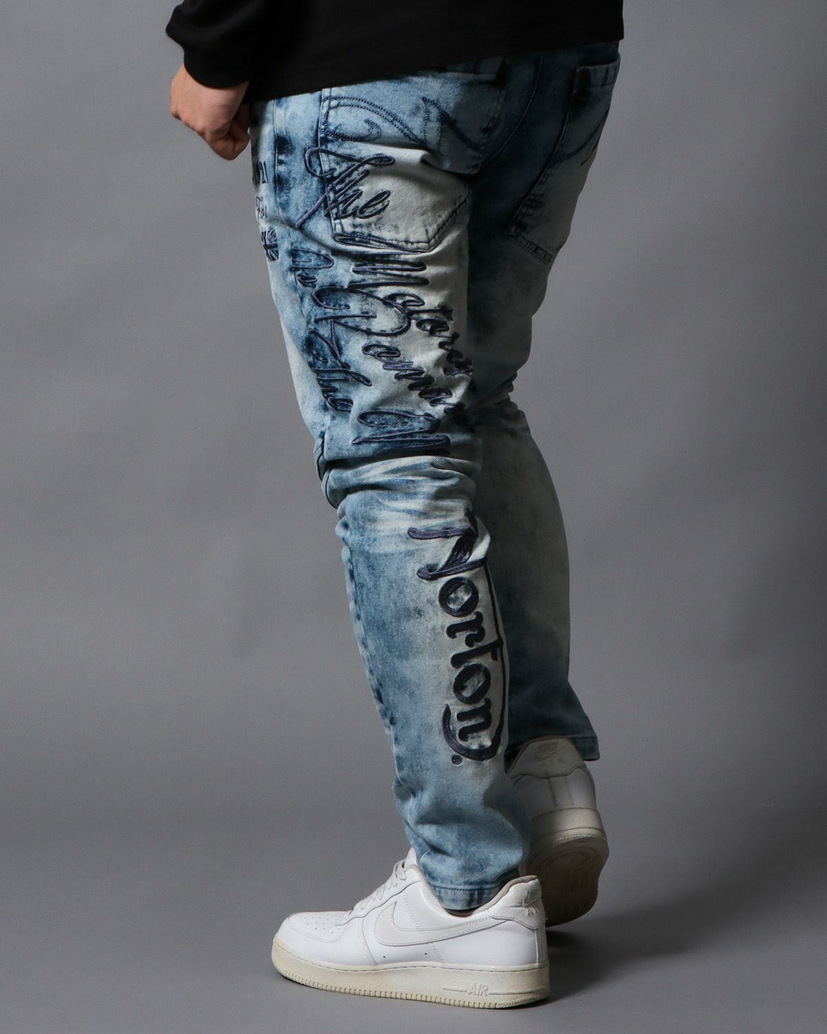 ブリーチ:178cm/75kg(Mサイズ着用)