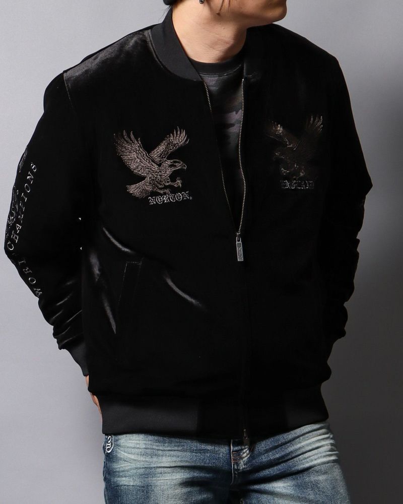 ブラック:178cm/75kg(Lサイズ着用)