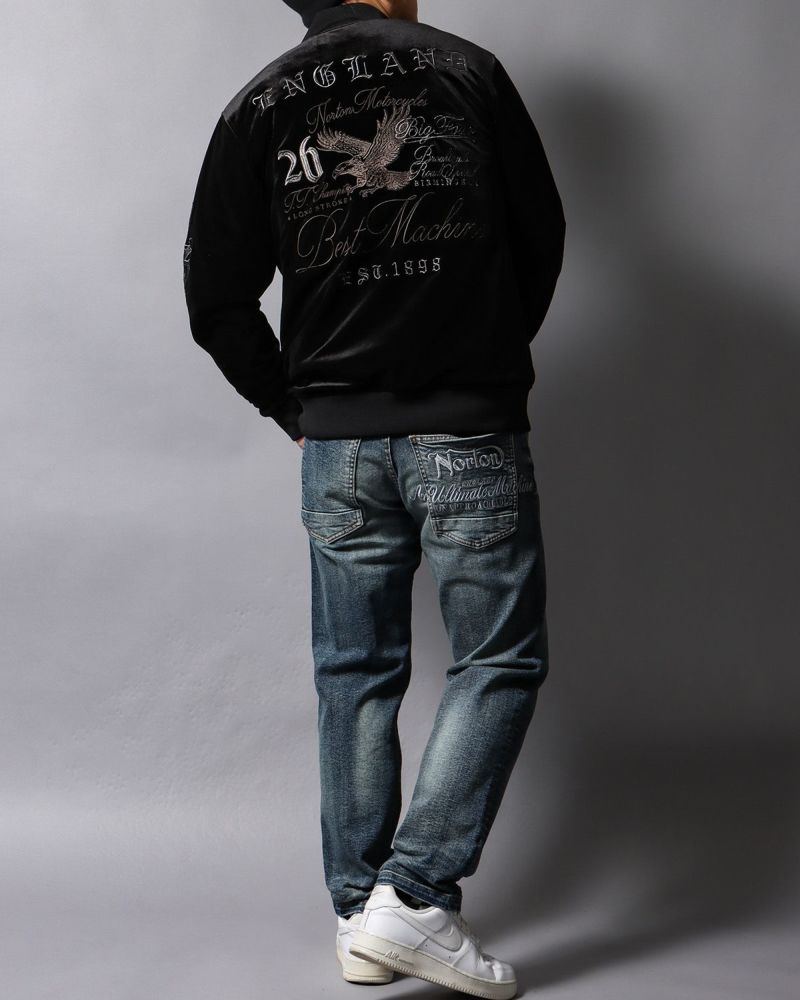 ブラック:178cm/75kg(Lサイズ着用)