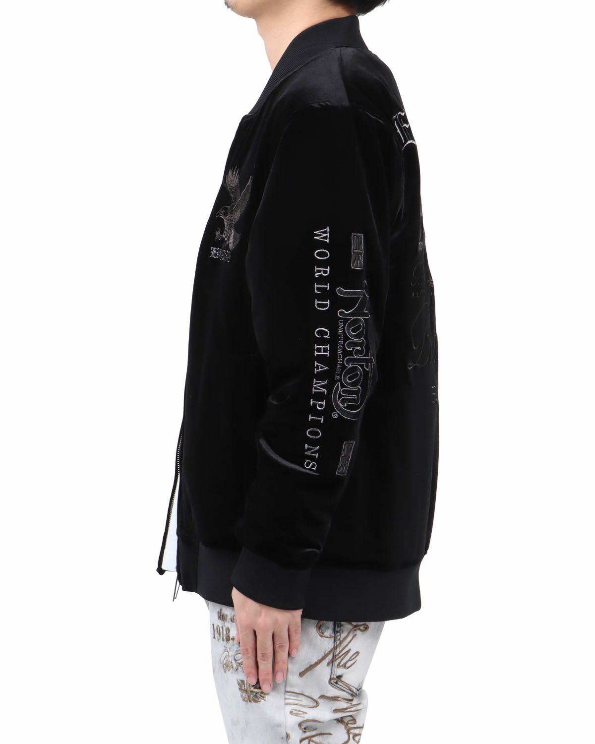 ブラック：173cm63kg(Lサイズ着用)