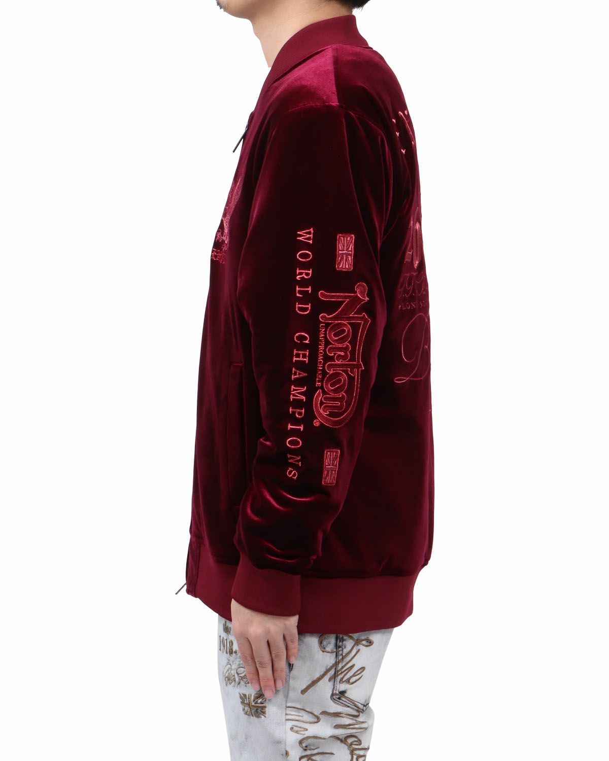 ワイン：173cm63kg(Lサイズ着用)