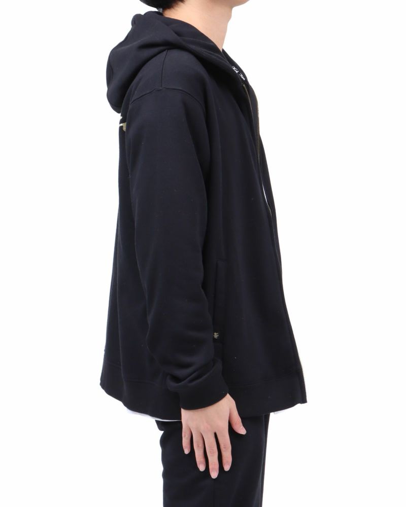 ブラック：173cm63kg(Lサイズ着用)