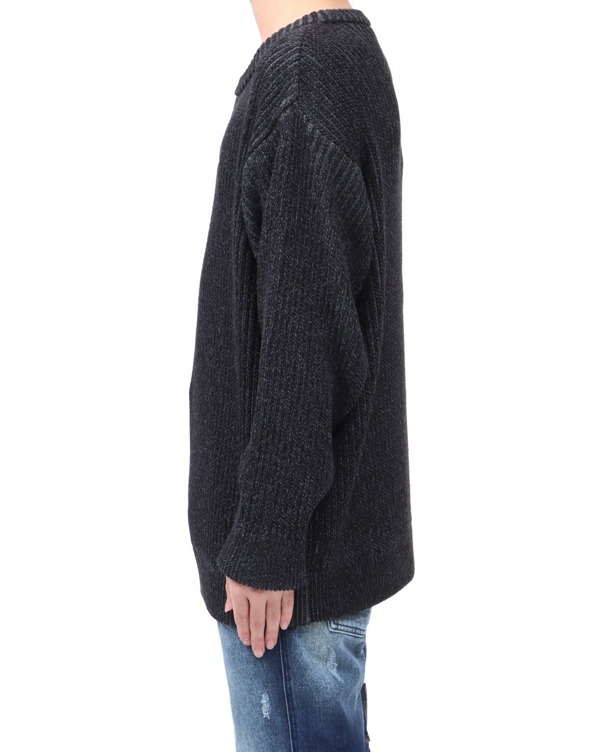 ブラック：173cm63kg(Lサイズ着用)