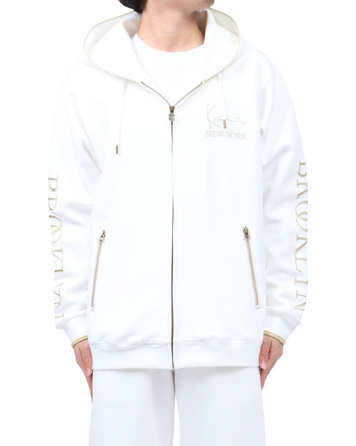 ホワイト：173cm63kg(Lサイズ着用)