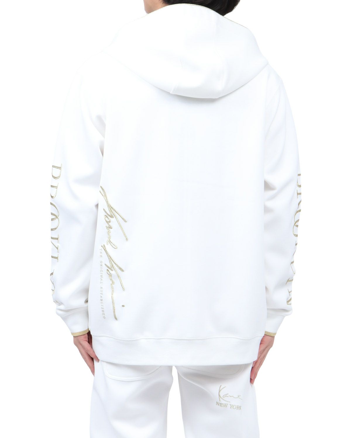 ホワイト：173cm63kg(Lサイズ着用)