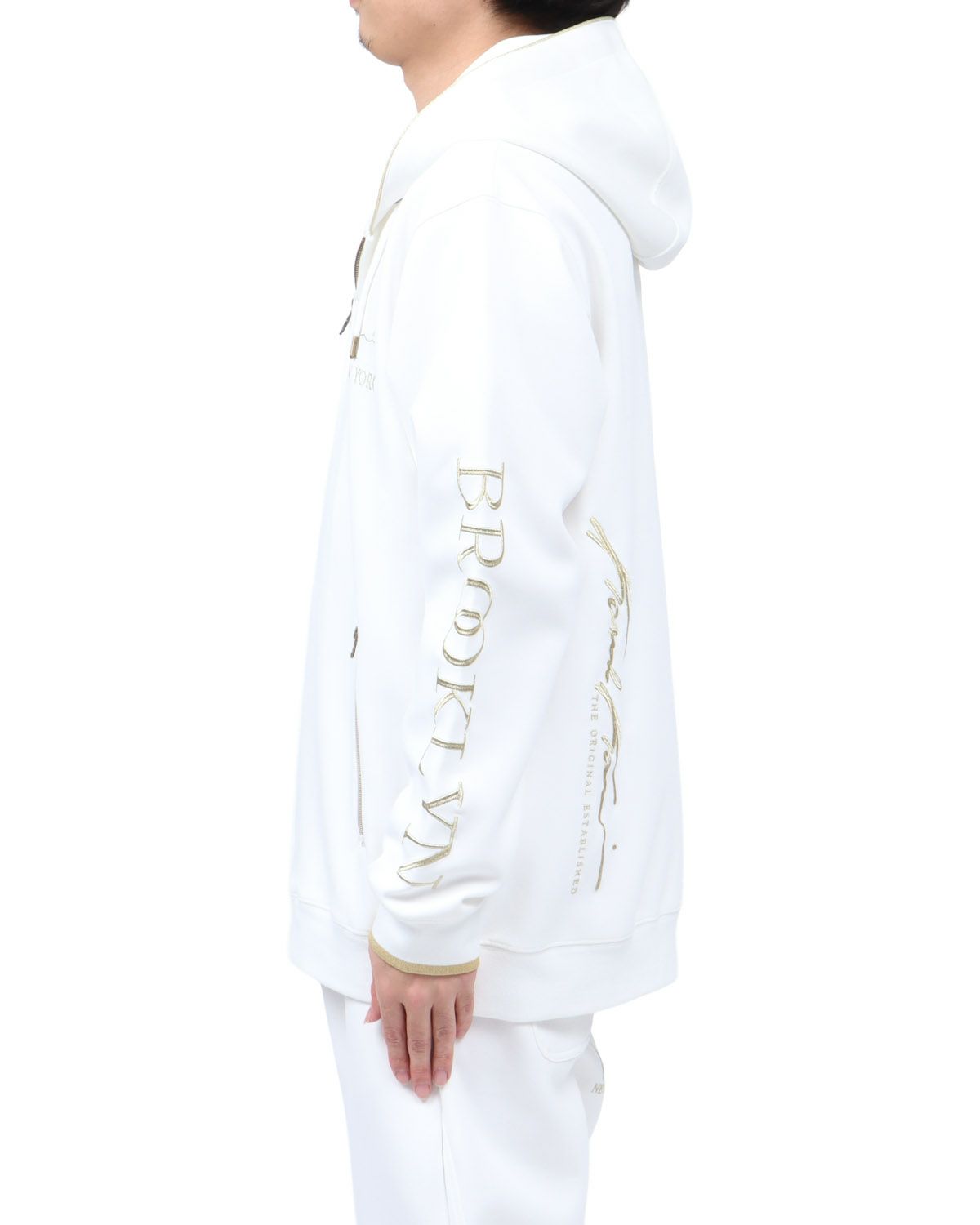 ホワイト：173cm63kg(Lサイズ着用)