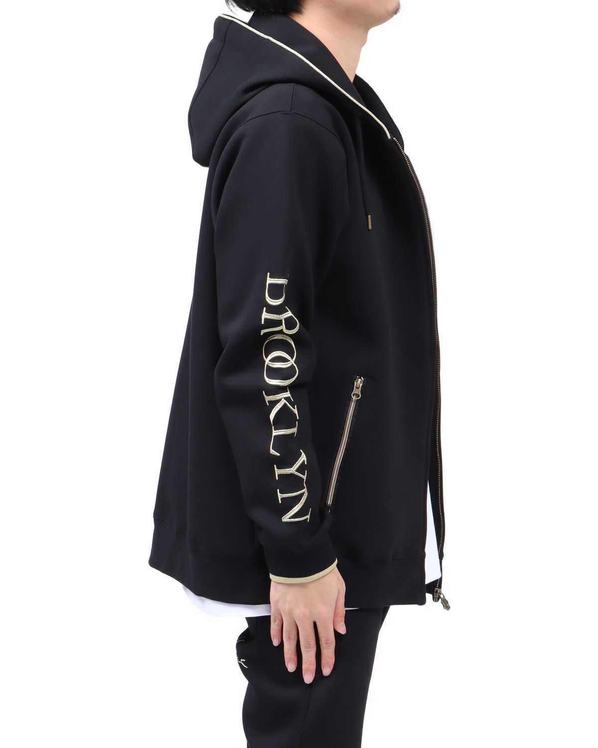 ブラック：173cm63kg(Lサイズ着用)