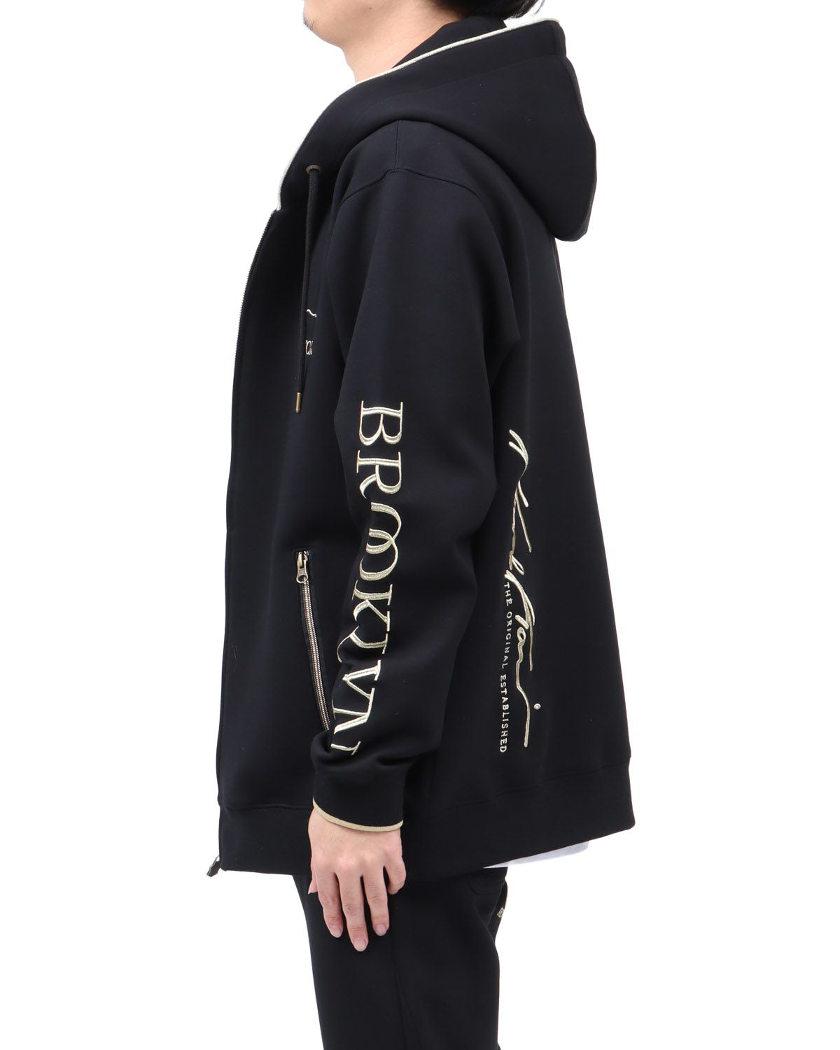 ブラック：173cm63kg(Lサイズ着用)