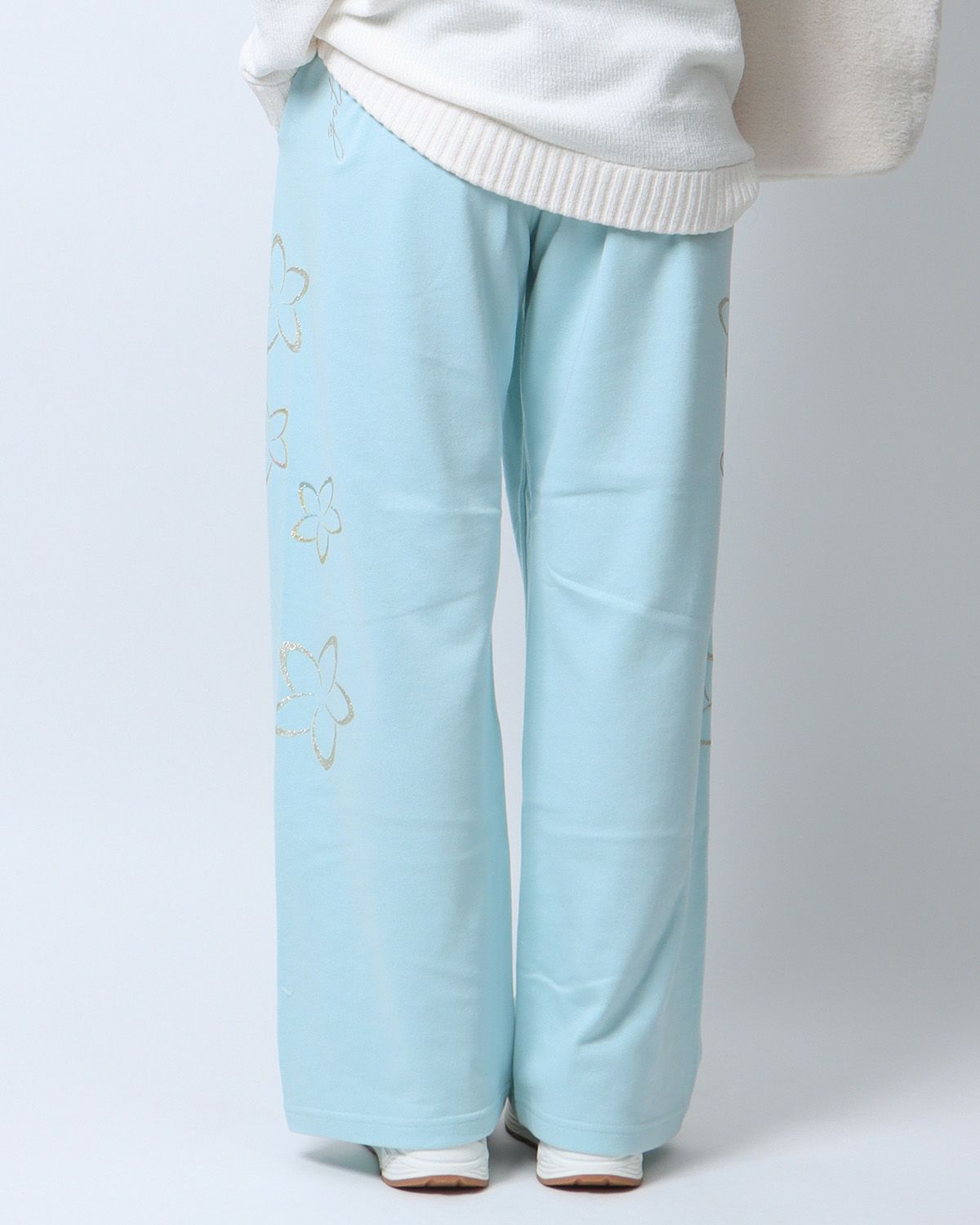 ミントグリーン：166cm(Mサイズ着用)