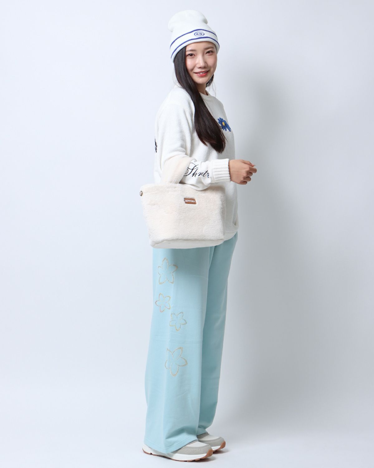 ミントグリーン：166cm(Mサイズ着用)