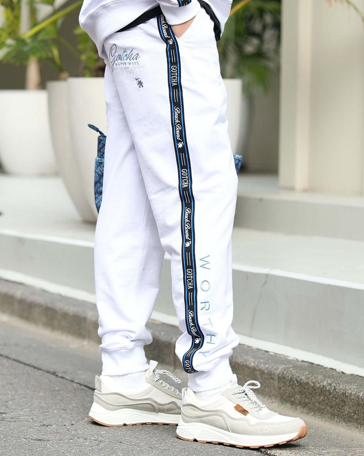 ホワイト：180cm/70kg(Lサイズ着用)