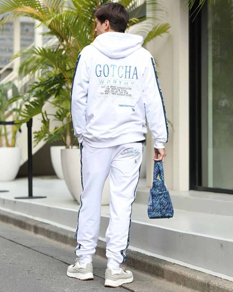 ホワイト：180cm/70kg(Lサイズ着用)