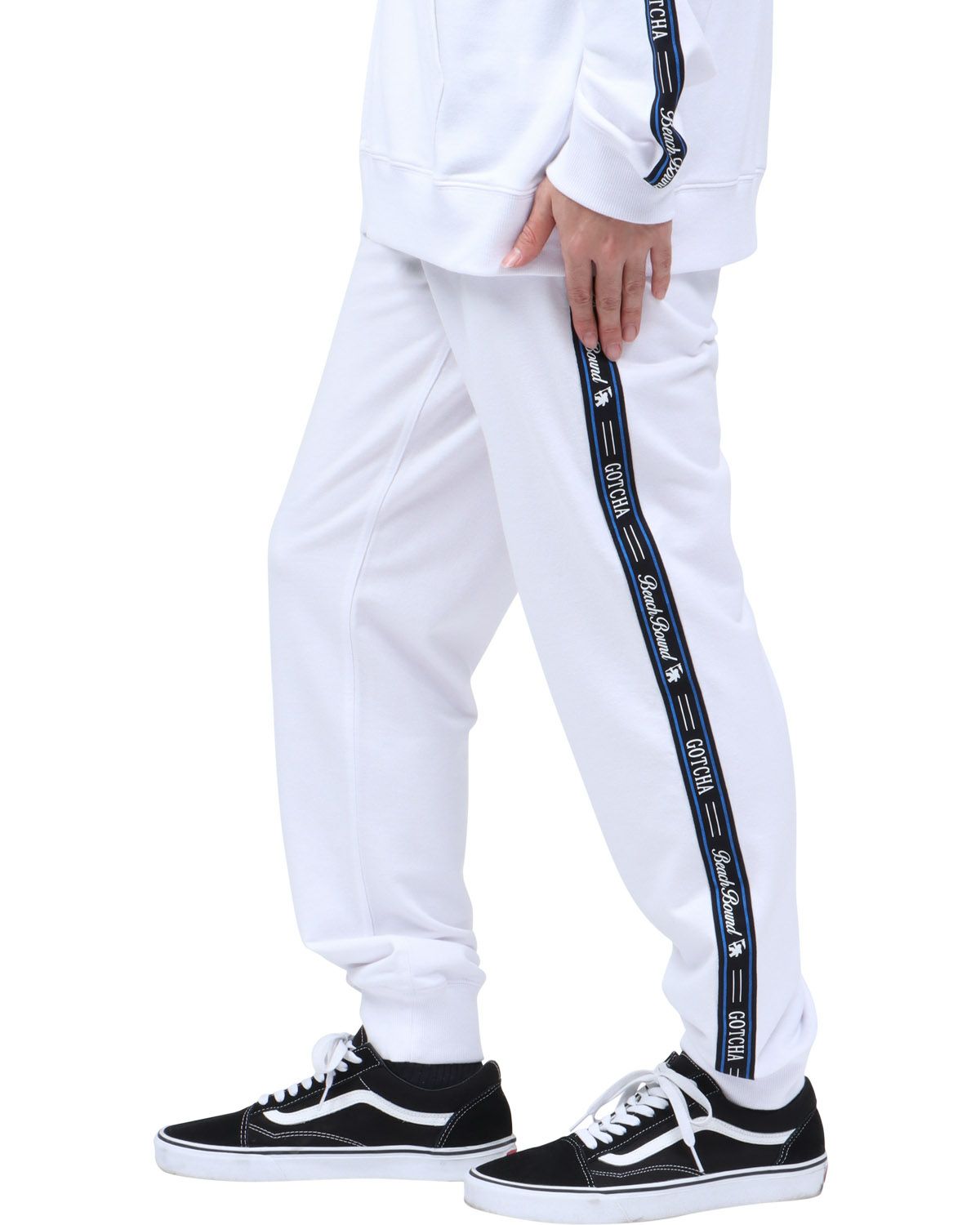 ホワイト：173cm63kg(Lサイズ着用)