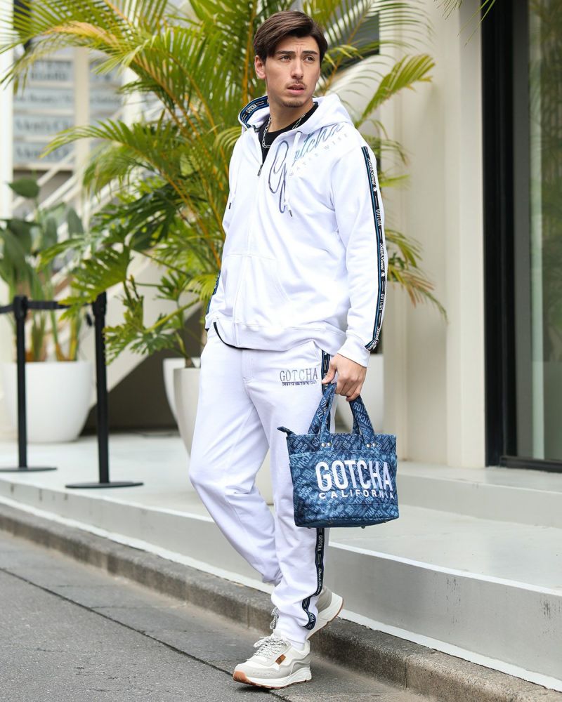 GOTCHA] ブルーグラデ ロゴライン セットアップ ジップパーカー | PEET