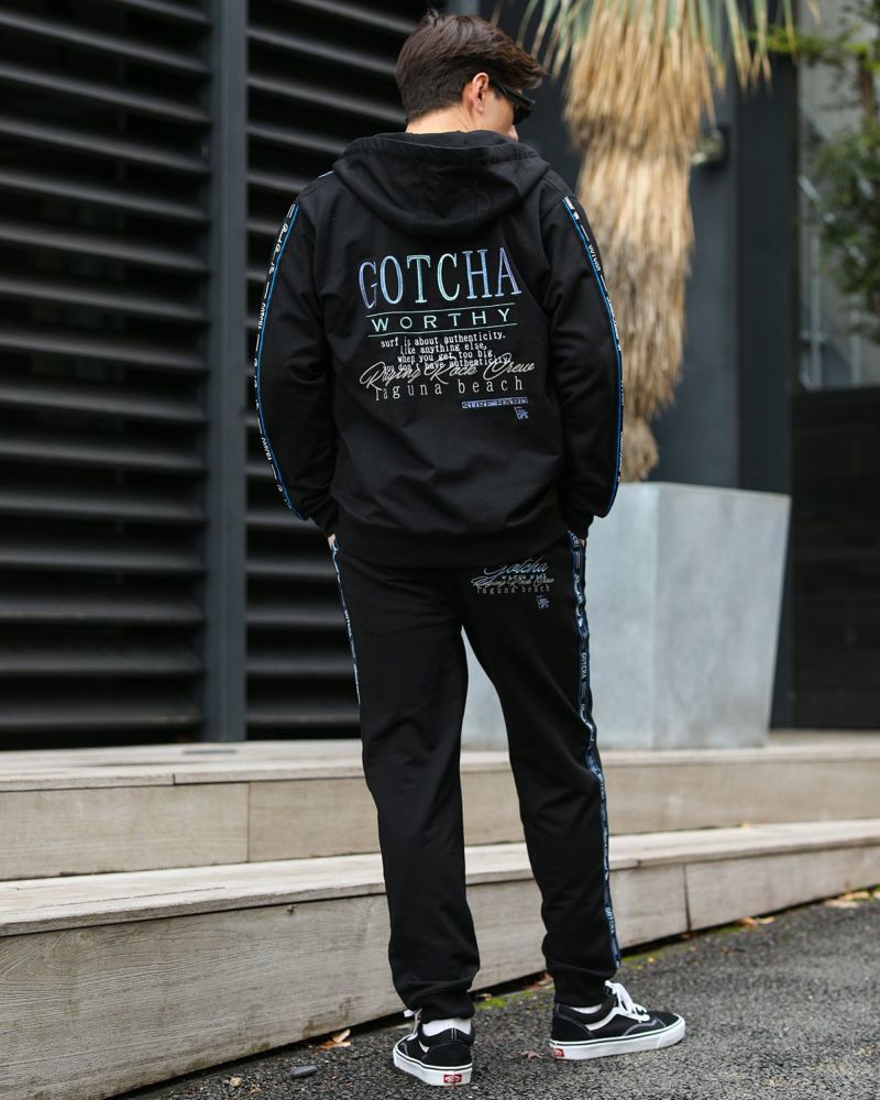 ブラック：180cm/70kg(Lサイズ着用)