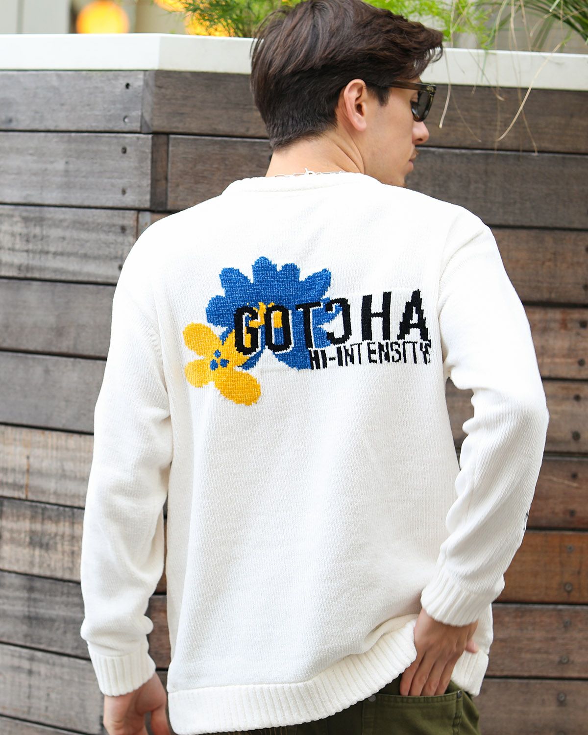 ホワイト：180cm/70kg(Lサイズ着用)